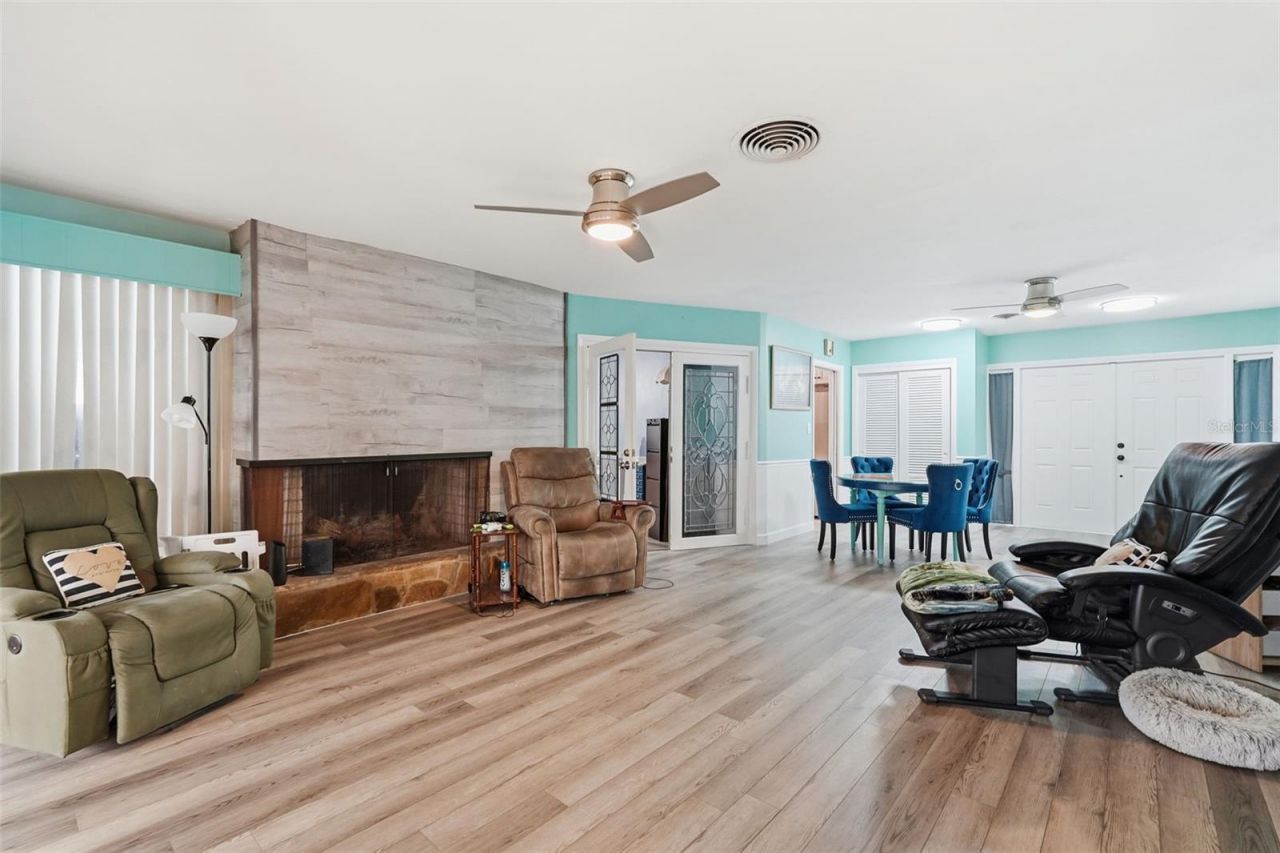 3944 49th Avenue S, Saint Petersburg, FL 33711 Photo