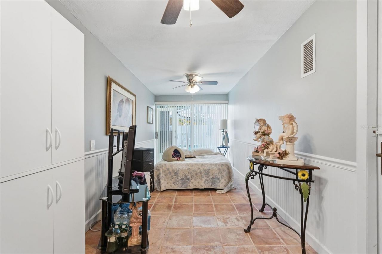 3944 49th Avenue S, Saint Petersburg, FL 33711 Photo