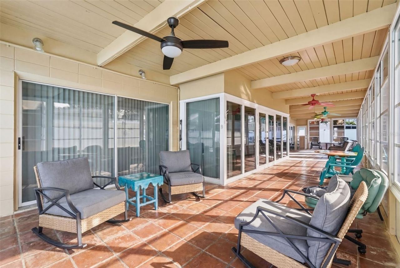 3944 49th Avenue S, Saint Petersburg, FL 33711 Photo