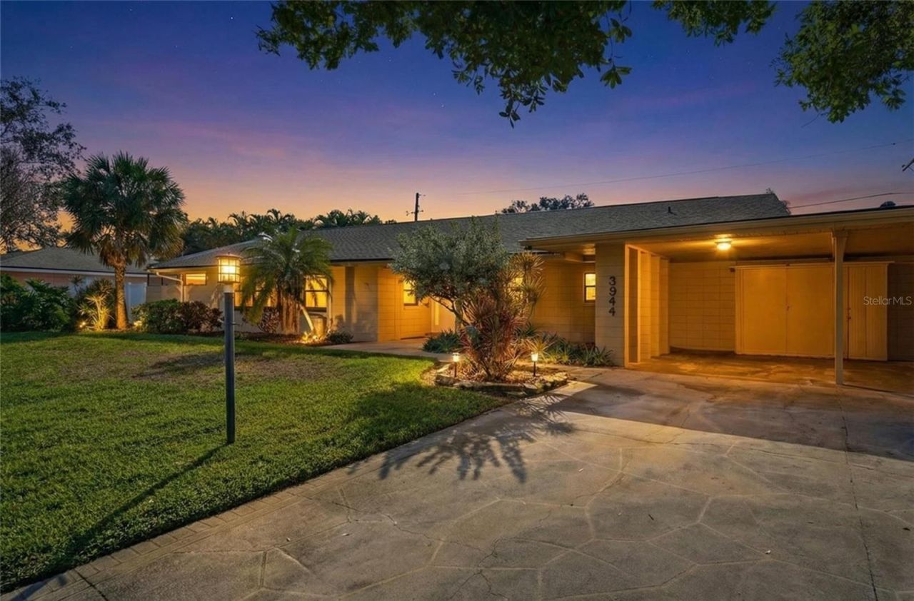 3944 49th Avenue S, Saint Petersburg, FL 33711 Photo