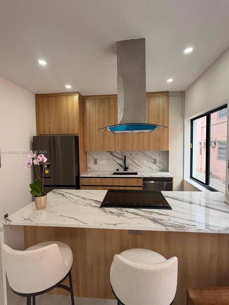 2436 SW 7th St, Unit 3, Miami, FL 33135 Photo