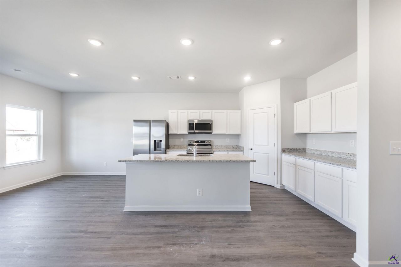 503 Georgian Walk, Byron, GA 31008 Main Photo