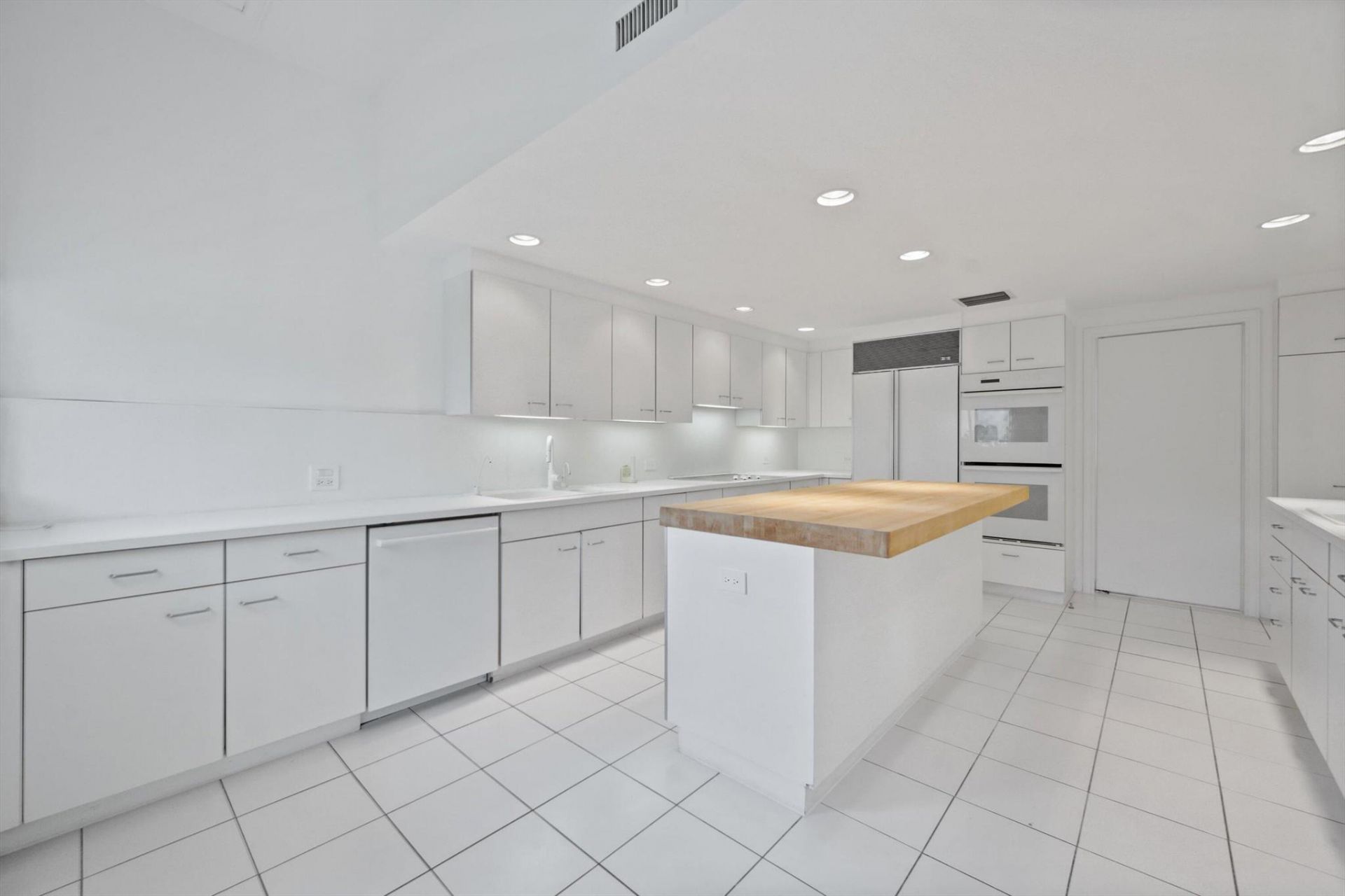 265 Everglade Avenue, Palm Beach, FL 33480 Photo