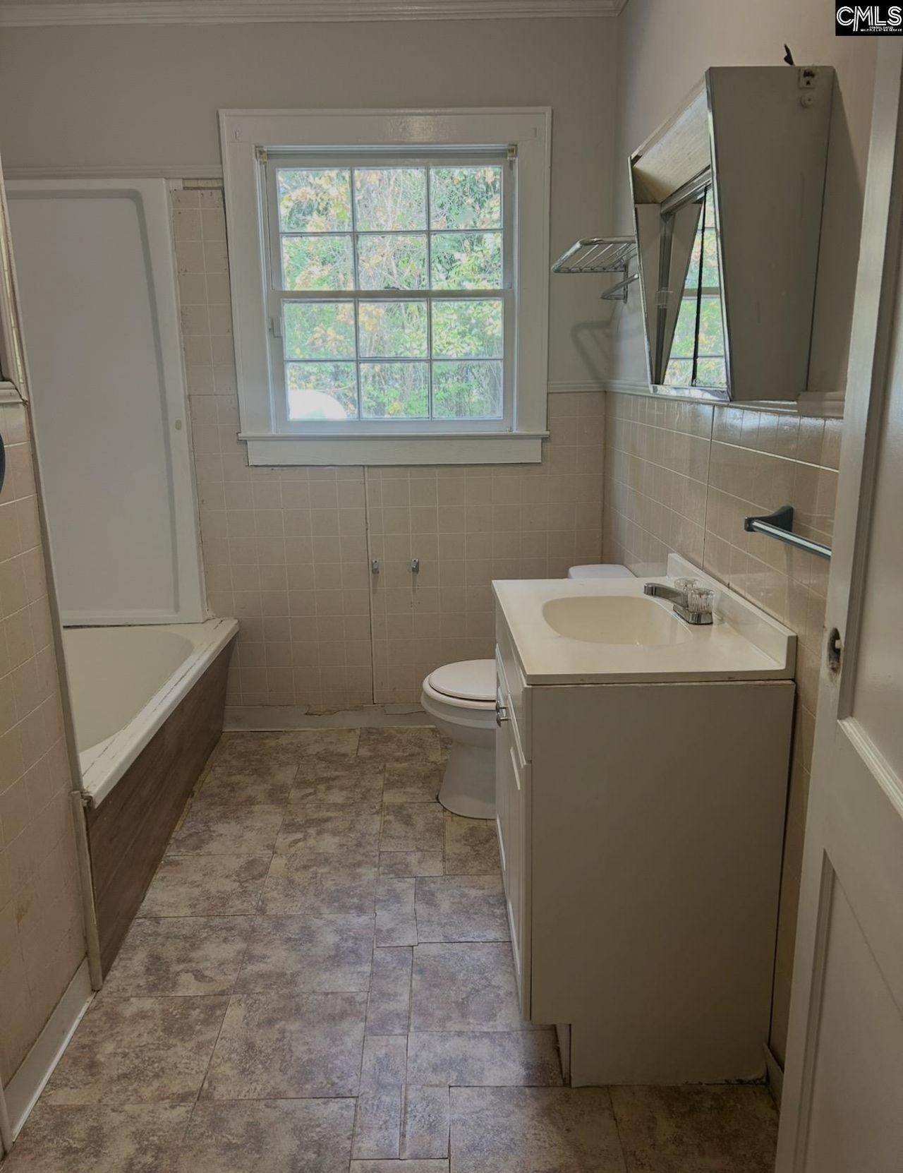 410 Nature Lane Photo 13