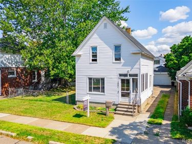 1821 4th Street, Wyandotte, MI 48192