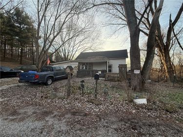 5618 Green Ridge Road SE, New Philadelphia, OH 44663