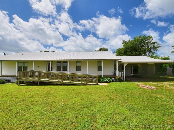 16759 W Burchett Road, Tahlequah, OK 74464