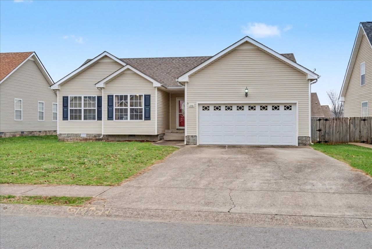 3765 N Jot Dr, Clarksville, TN 37040 Main Photo