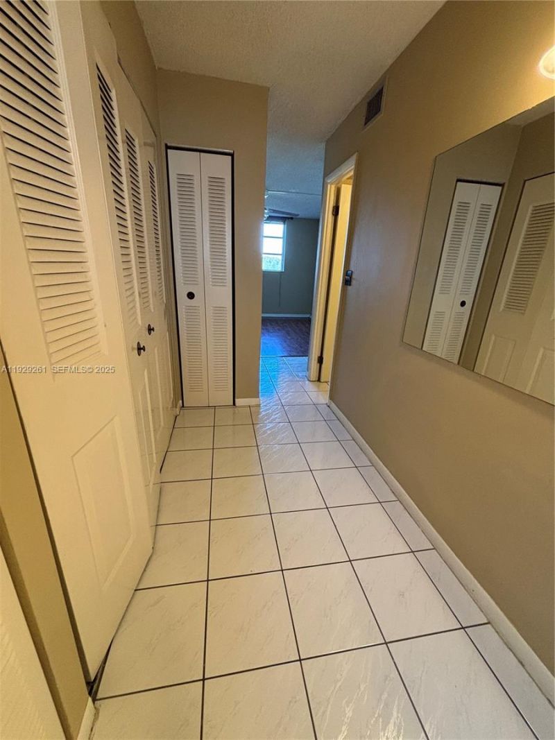 406 NW 68th Ave, Unit 317, Plantation, FL 33317 Photo