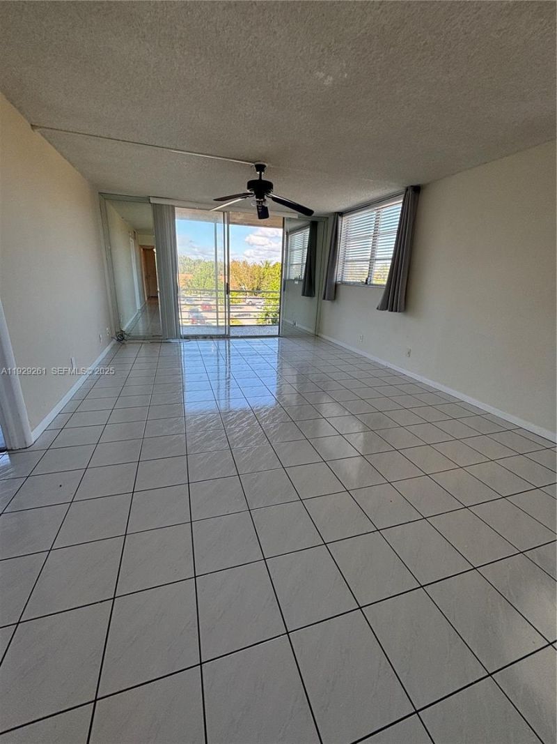406 NW 68th Ave, Unit 317, Plantation, FL 33317 Photo