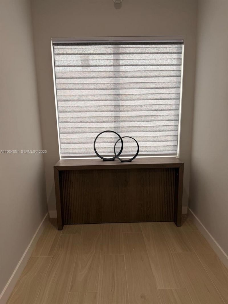 2436 SW 7th St, Unit 4, Miami, FL 33135 Photo