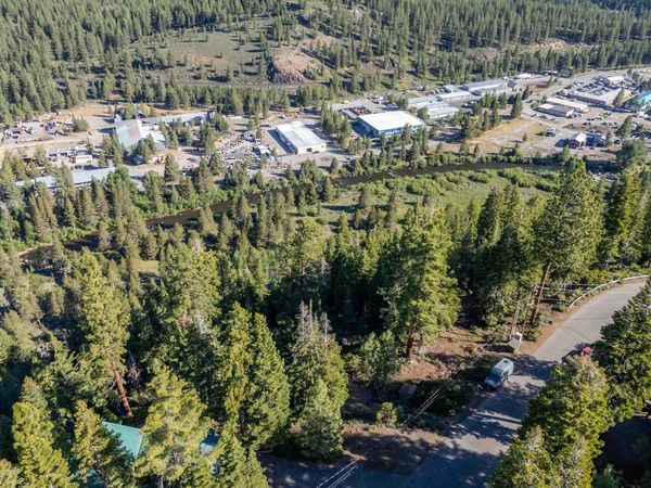 11902 & 11912 Rio Vista Drive, Truckee, CA 96161