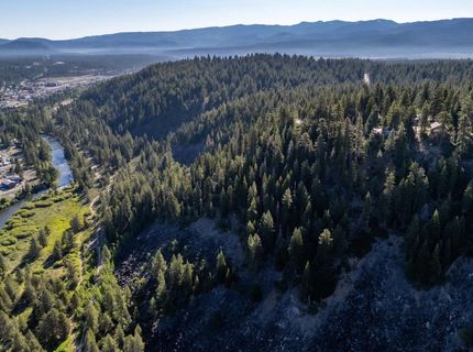 11902 & 11912 Rio Vista Drive, Truckee, CA 96161 Photo