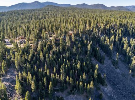11902 & 11912 Rio Vista Drive, Truckee, CA 96161 Photo