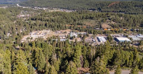 11902 & 11912 Rio Vista Drive, Truckee, CA 96161 Photo