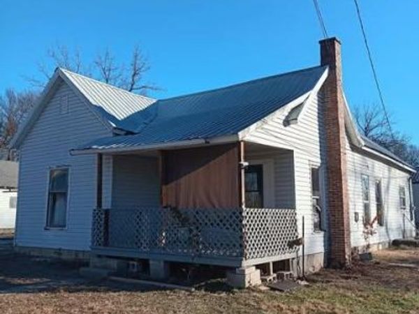 410 S Arthur Street, Humansville, MO 65674