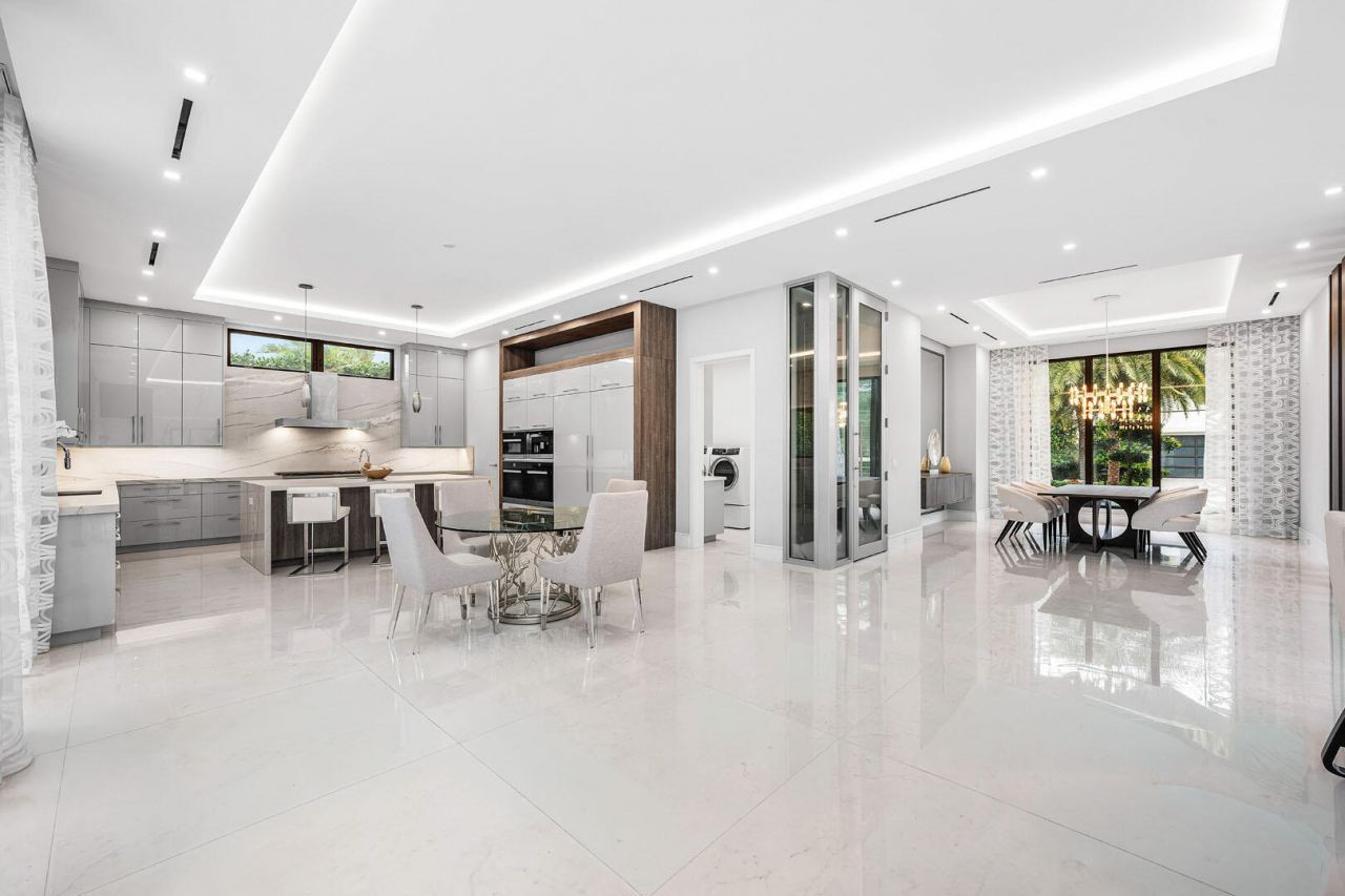 2391 Areca Palm Road, Boca Raton, FL 33432 Photo