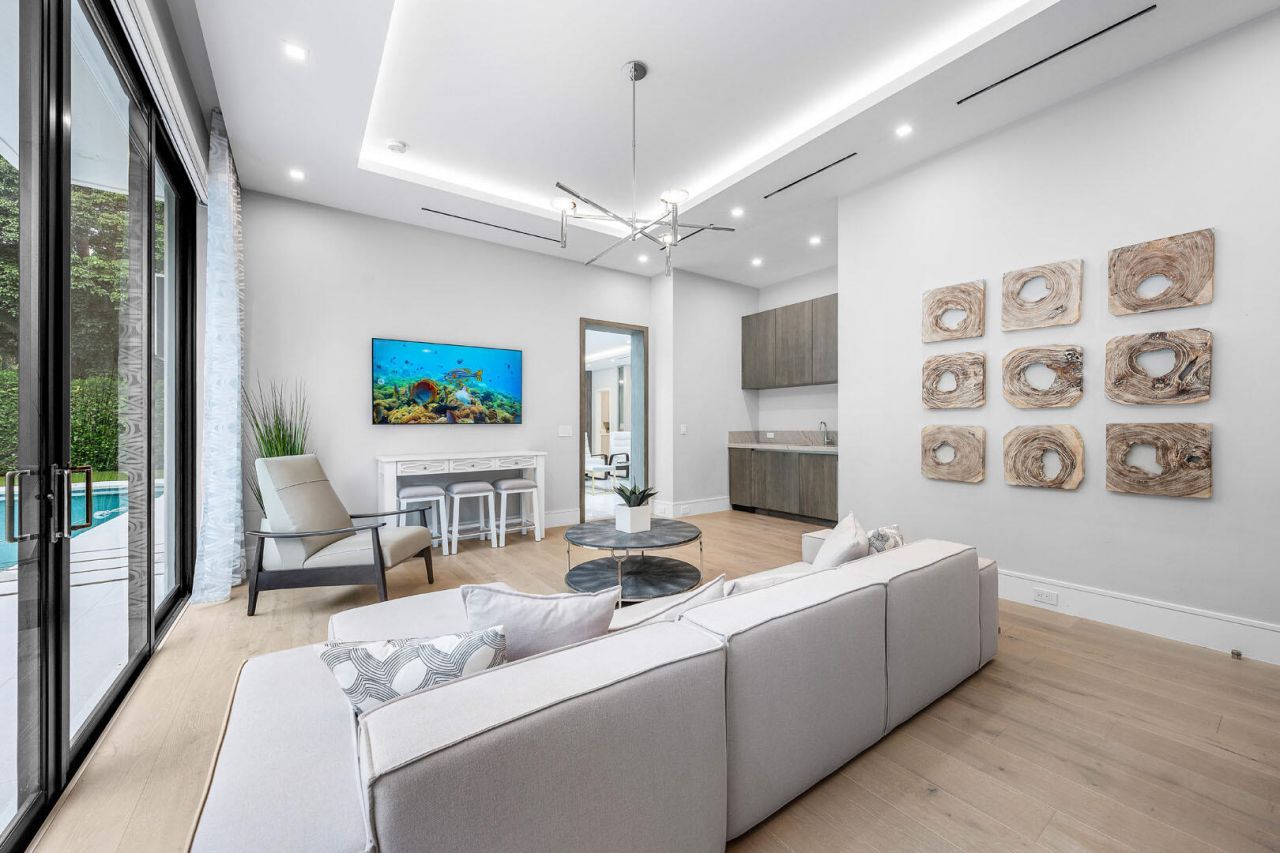 2391 Areca Palm Road, Boca Raton, FL 33432 Photo