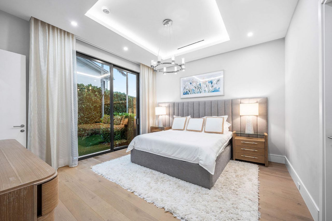 2391 Areca Palm Road, Boca Raton, FL 33432 Photo