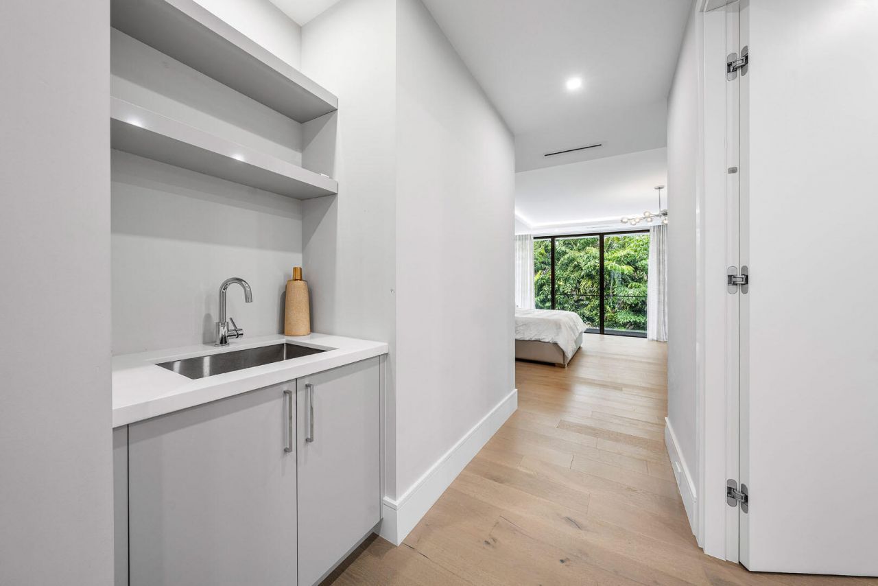 2391 Areca Palm Road, Boca Raton, FL 33432 Photo