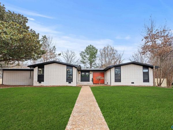 10001 SE Greenview Drive SE, Huntsville, AL 35803