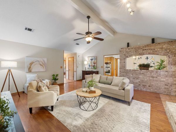 1346 Amistad DR, Round Rock, TX 78664