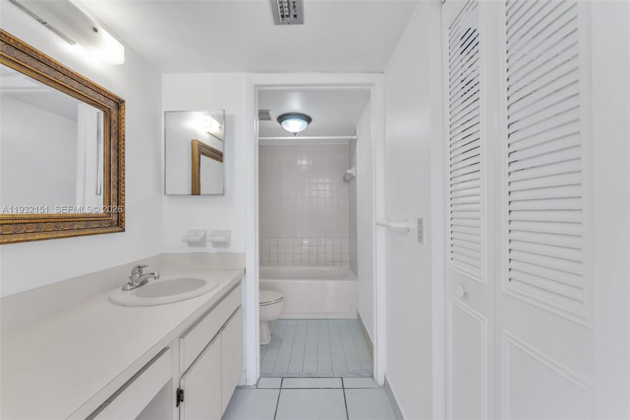 6830 Indian Creek Dr, Unit 7B, Miami Beach, FL 33141 Photo