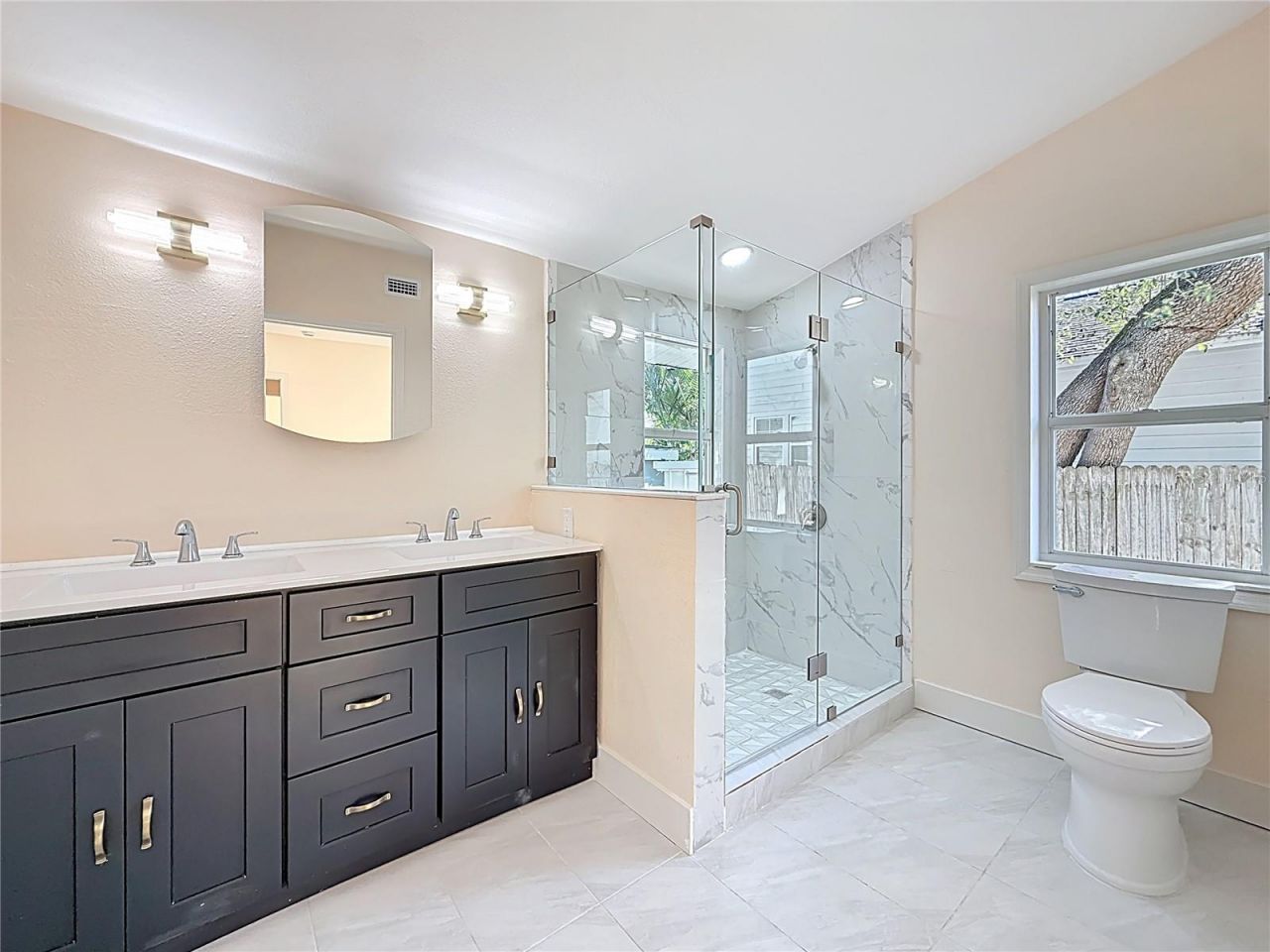 1247 Highland Street N, Saint Petersburg, FL 33701 Photo