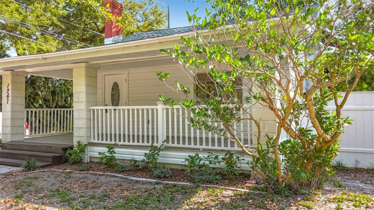 1247 Highland Street N, Saint Petersburg, FL 33701 Photo