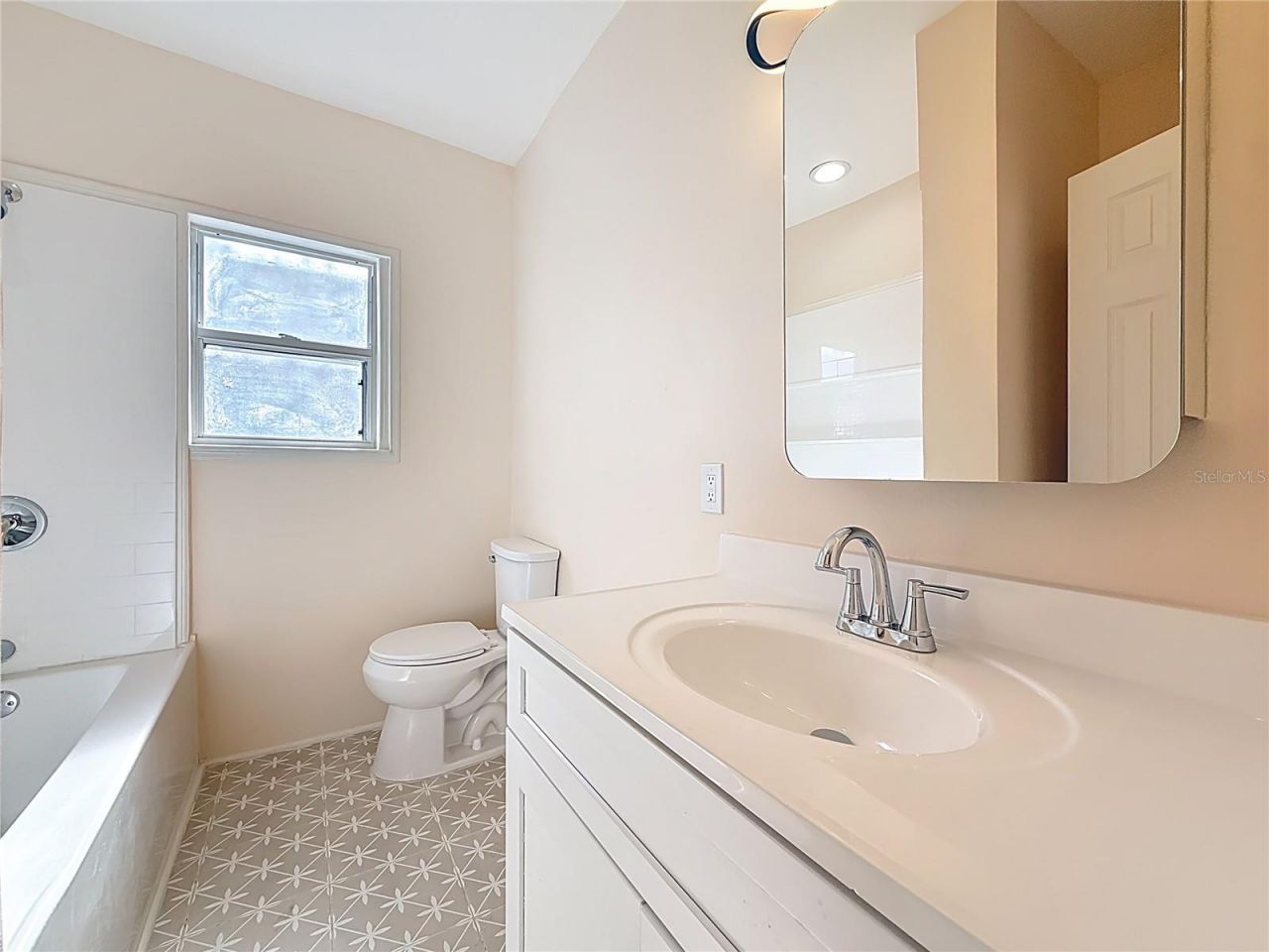 1247 Highland Street N, Saint Petersburg, FL 33701 Photo