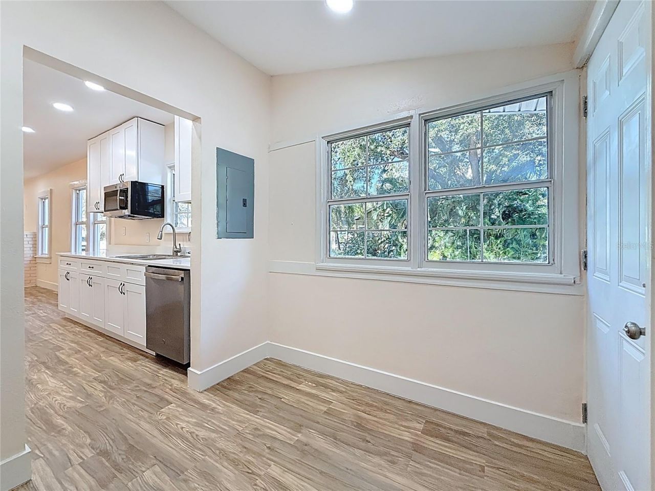 1247 Highland Street N, Saint Petersburg, FL 33701 Photo