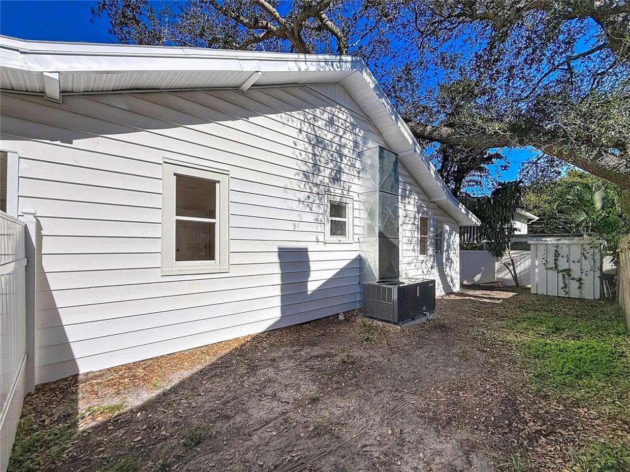 1247 Highland Street N, Saint Petersburg, FL 33701 Photo