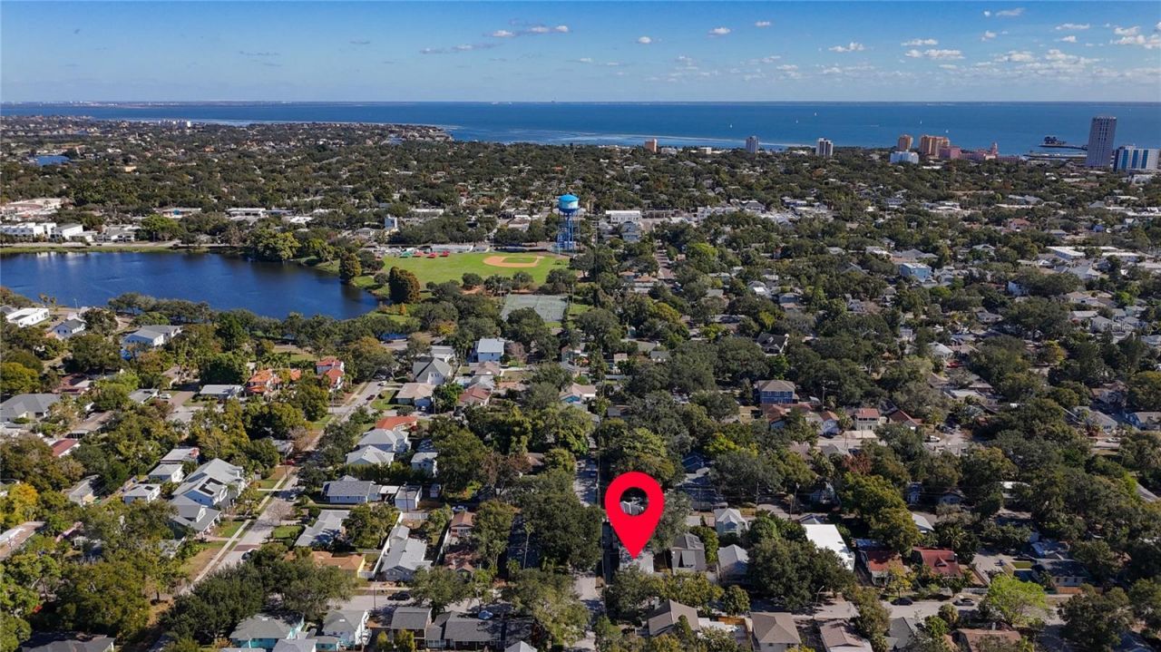 1247 Highland Street N, Saint Petersburg, FL 33701 Photo