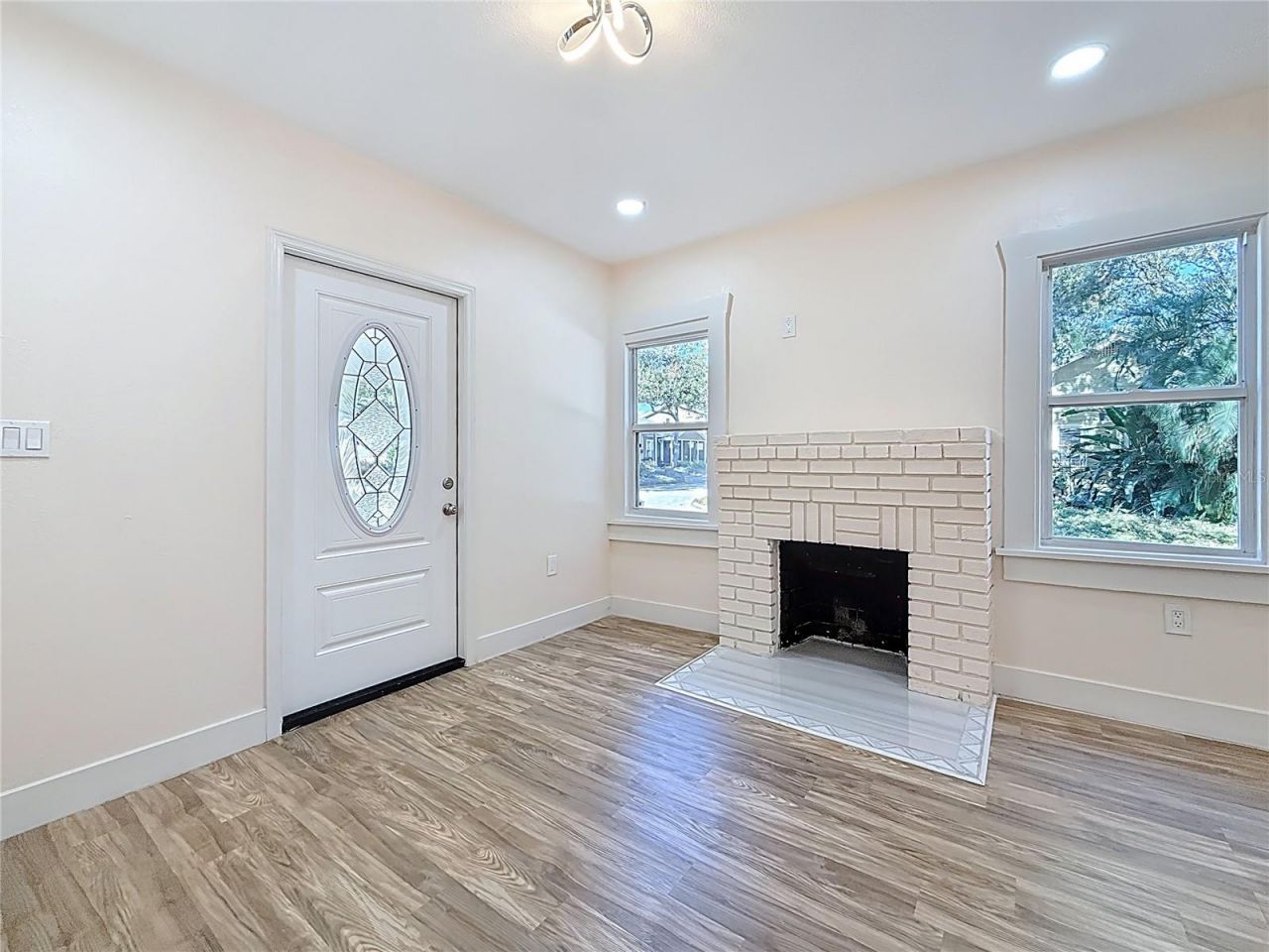 1247 Highland Street N, Saint Petersburg, FL 33701 Photo