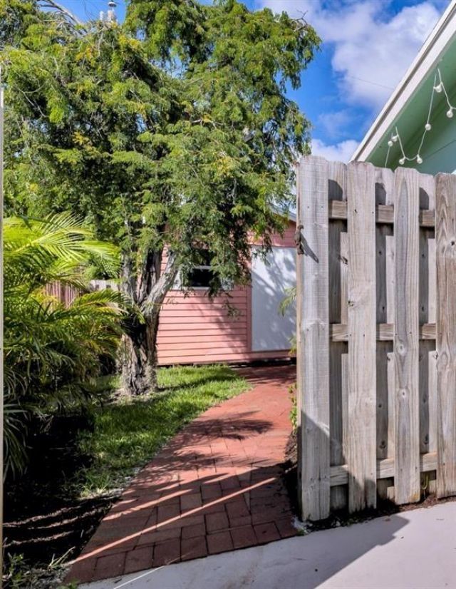 2611 NE 20th Street, Pompano Beach, FL 33062 Photo