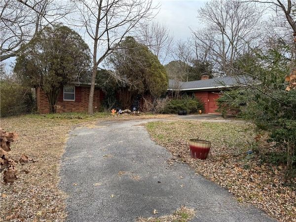 3790 E Fox Hunter Road, Fayetteville, AR 72701