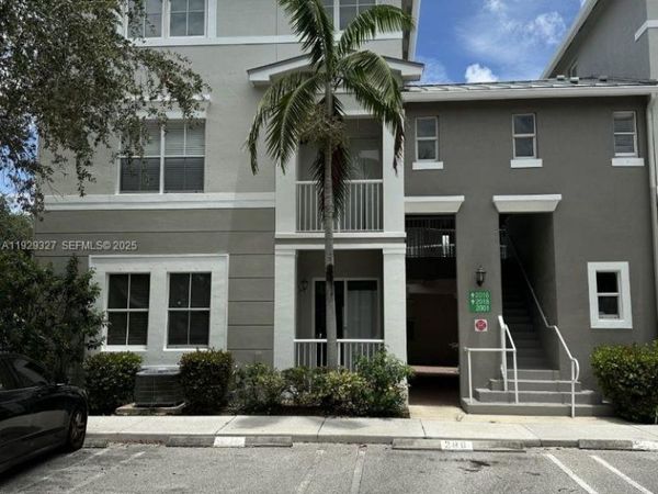 2016 Shoma Dr , Unit 2016, Royal Palm Beach, FL 33414