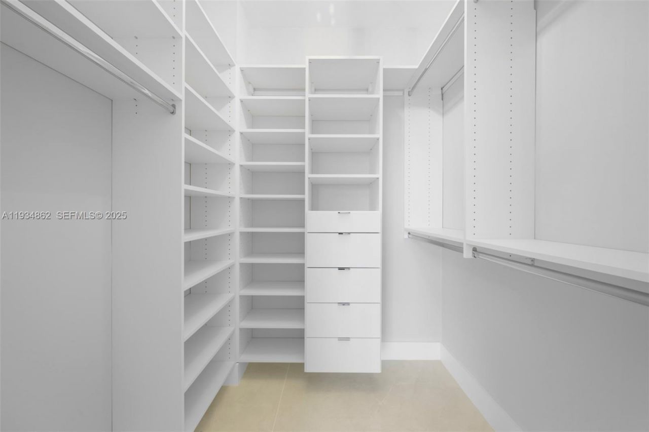 20281 E Country Club Dr, Unit 501, Aventura, FL 33180 Photo