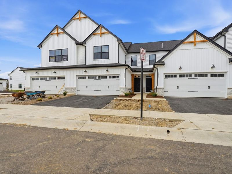5520 Fawnsbury Court, Powell, OH 43065 Photo 2