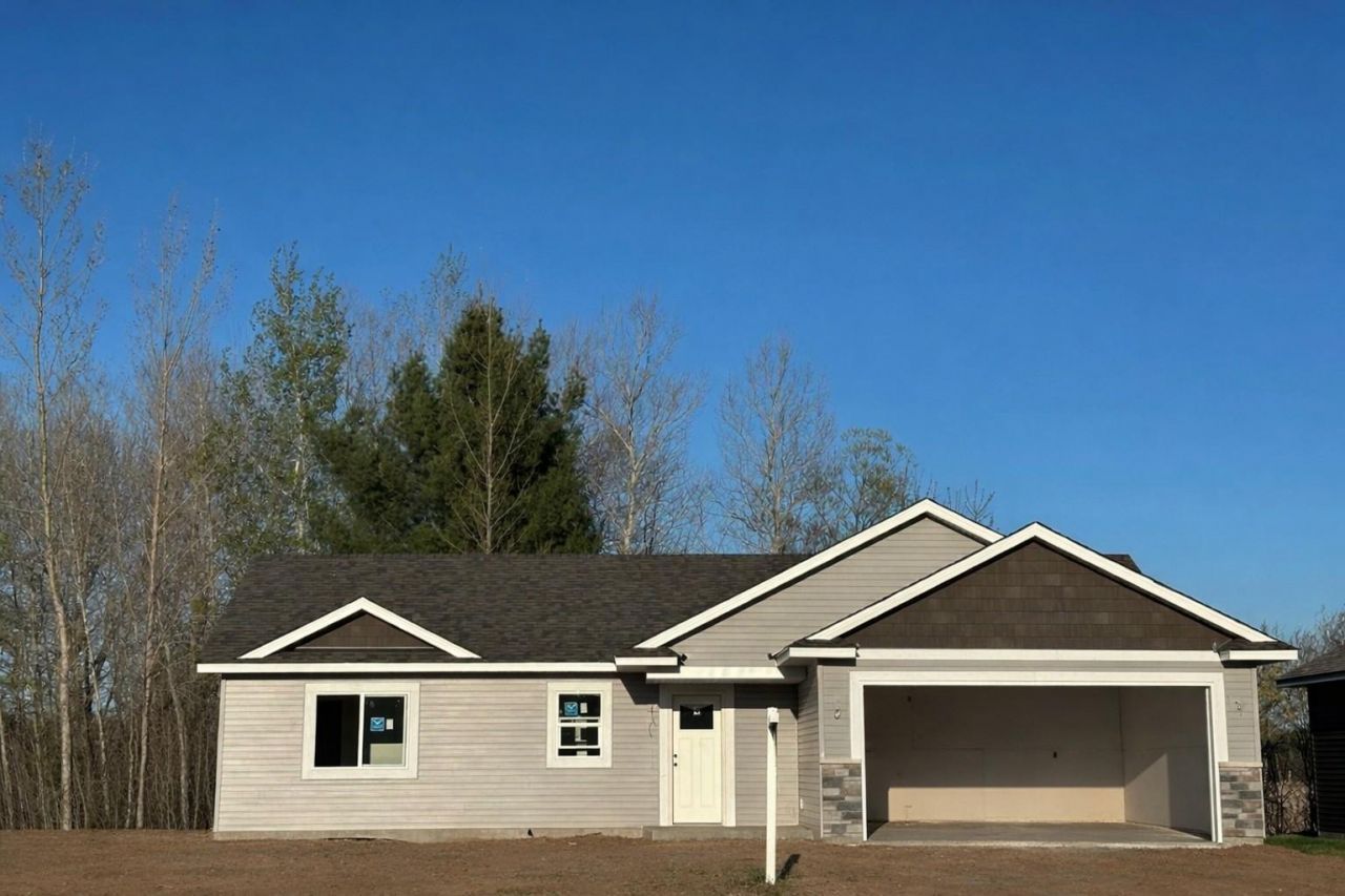 216 8th Avenue Ne, Isanti, MN 55040 Main Photo