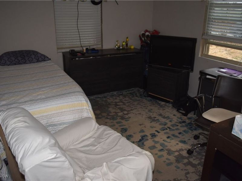 65141 Three Hills Drive, Bellaire, OH 43906 Photo 12