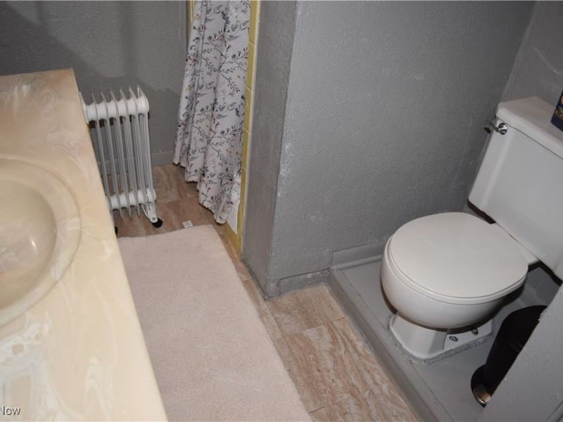 65141 Three Hills Drive, Bellaire, OH 43906 Photo 16