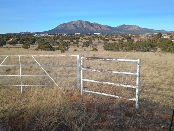 103 W Hill Ranch Road , Edgewood, NM 87015