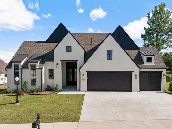 1507 Cedarwood Drive, Claremore, OK 74017