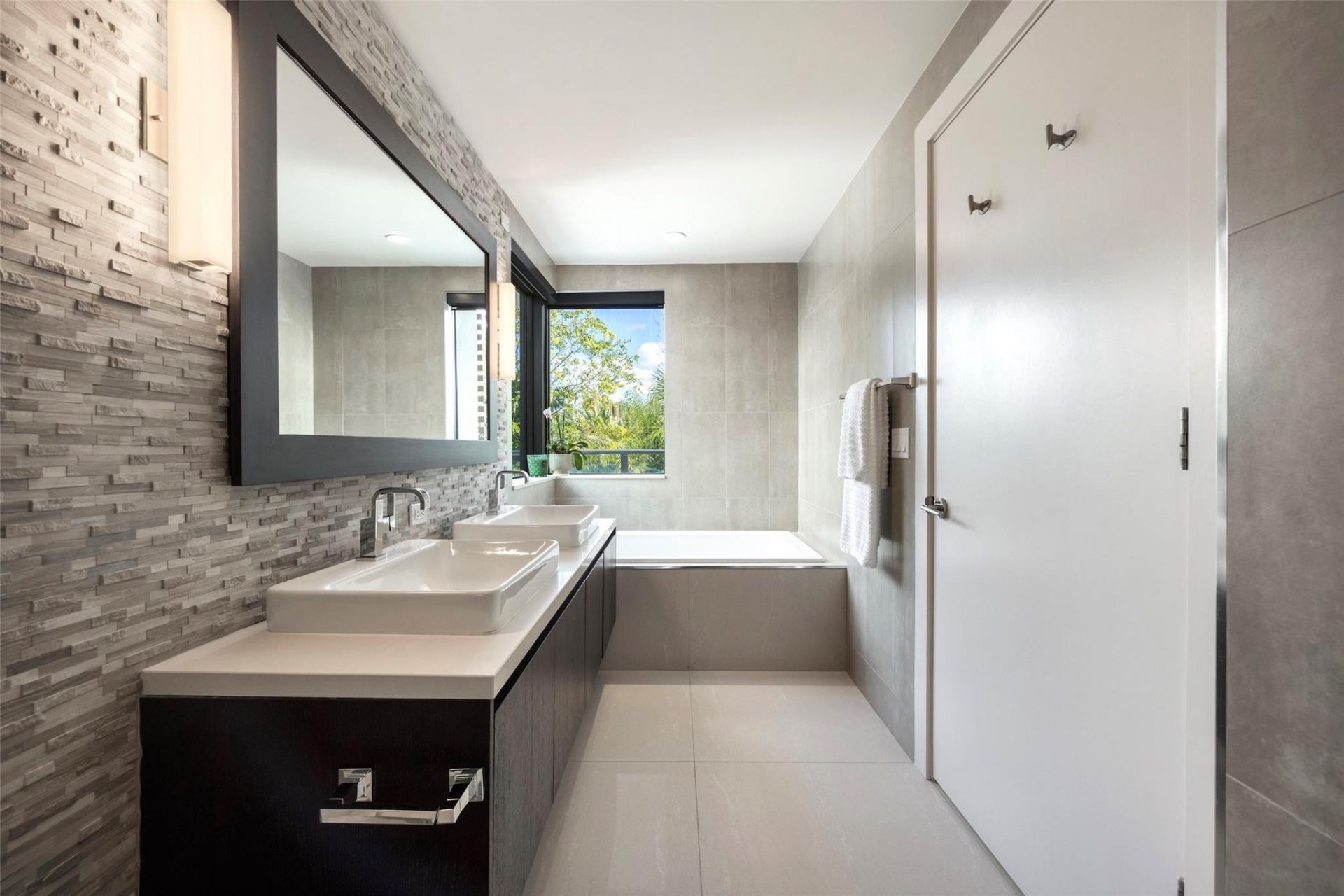 3030 N Ocean Boulevard, Unit S106, Fort Lauderdale, FL 33308 Photo