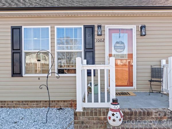 1002 Crestline Drive, Yadkinville, NC 27055