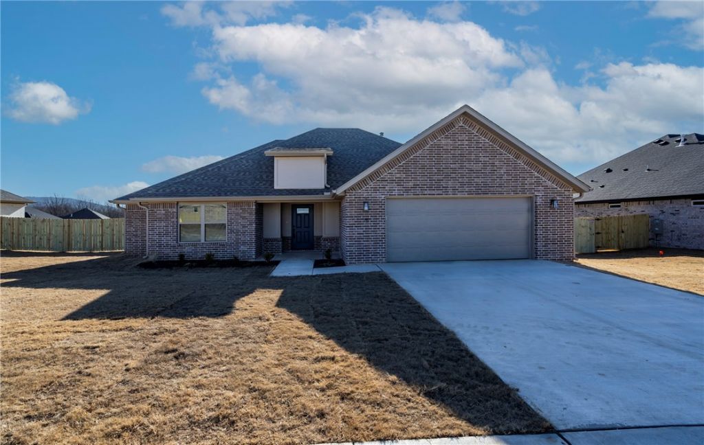 75 W Pitts Street, Farmington, AR 72730 Main Photo