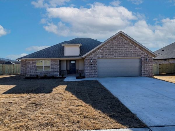 75 W Pitts Street, Farmington, AR 72730