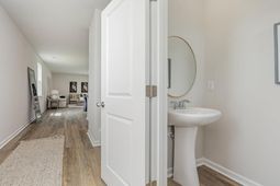 311 Ridley St photo 4