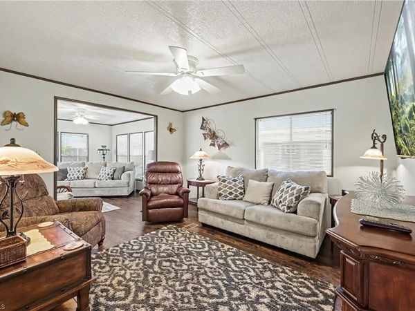 154 Siesta LN, FORT MYERS, FL 33905